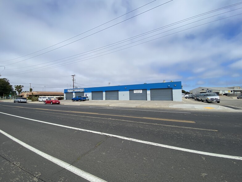 807-811 E Chestnut Ave, Lompoc, CA for lease - Building Photo - Image 1 of 11