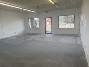 191 N Wakefield St, Rochester, NH for lease Interior Photo- Image 2 of 4