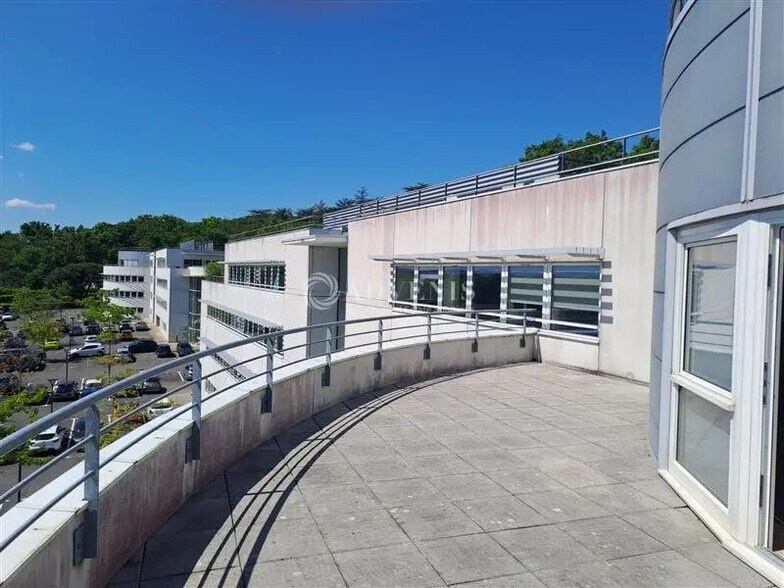 Office in Carquefou for lease - Building Photo - Image 1 of 6