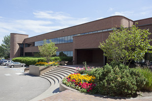 Centennial Airport Plaza - Convenience Store