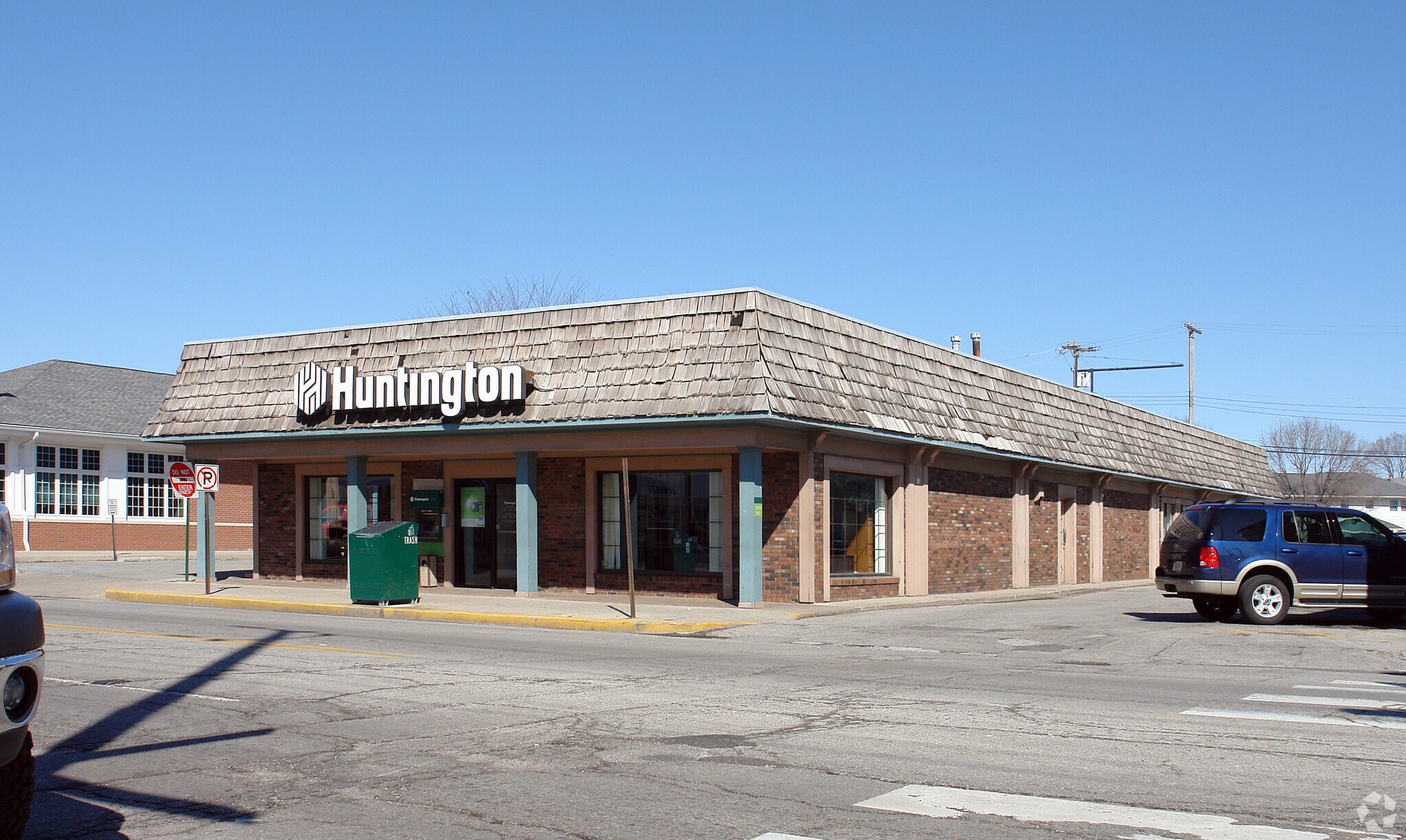 724 Broad Ripple Ave, Indianapolis, IN for lease Primary Photo- Image 1 of 8