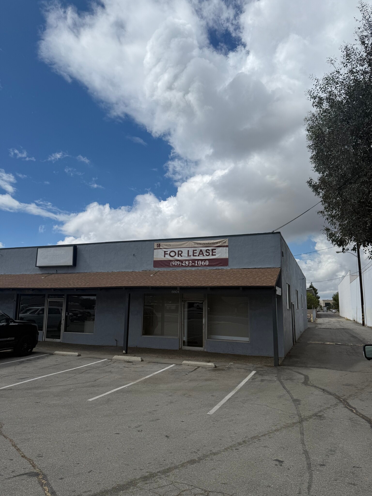 8806-8810 Archibald Ave, Rancho Cucamonga, CA for lease Building Photo- Image 1 of 4
