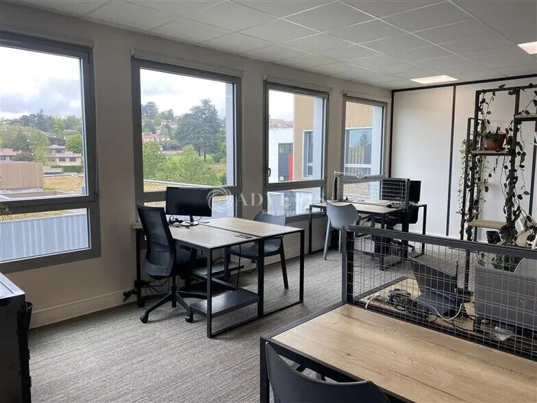 Office in Dardilly for lease - Building Photo - Image 2 of 6