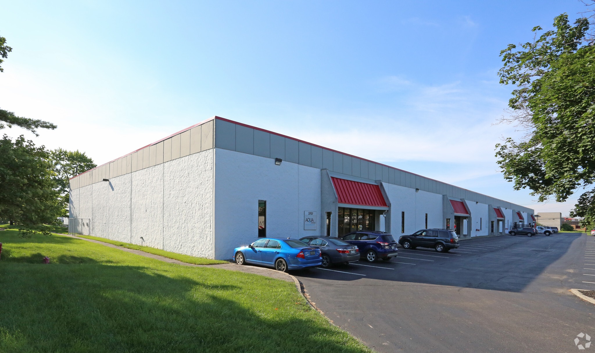 3707-3743 Interchange Rd, Columbus, OH for lease Building Photo- Image 1 of 9