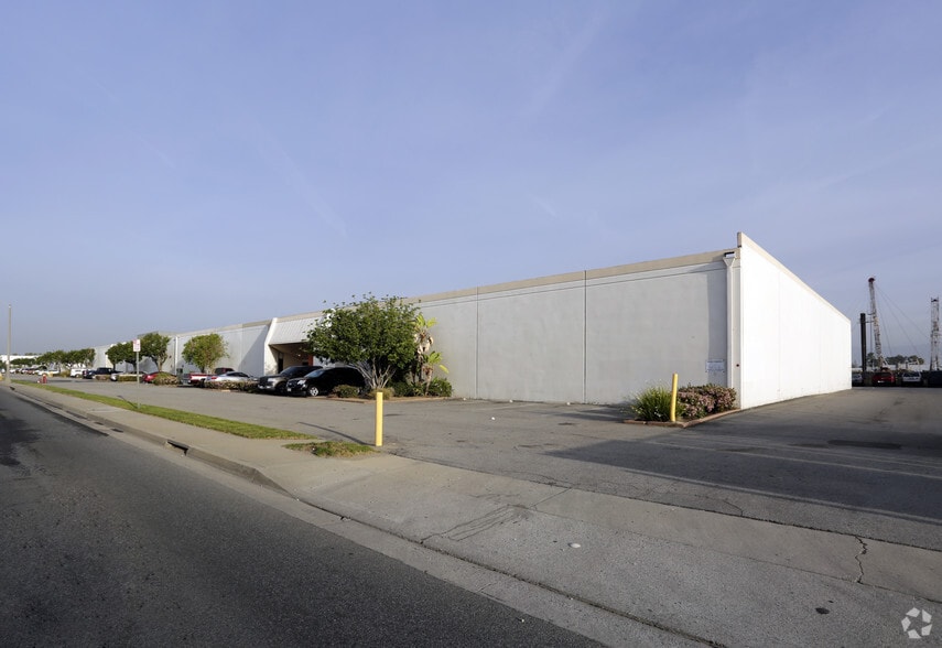 12345-12405 Telegraph Rd, Santa Fe Springs, CA for lease - Building Photo - Image 3 of 4