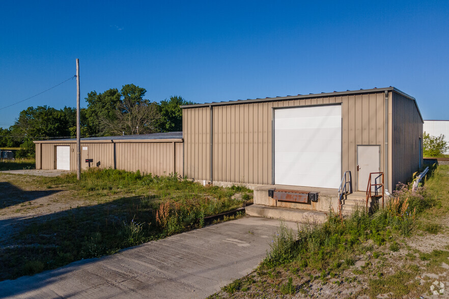 431 E North St, Fostoria, OH for lease - Building Photo - Image 2 of 5