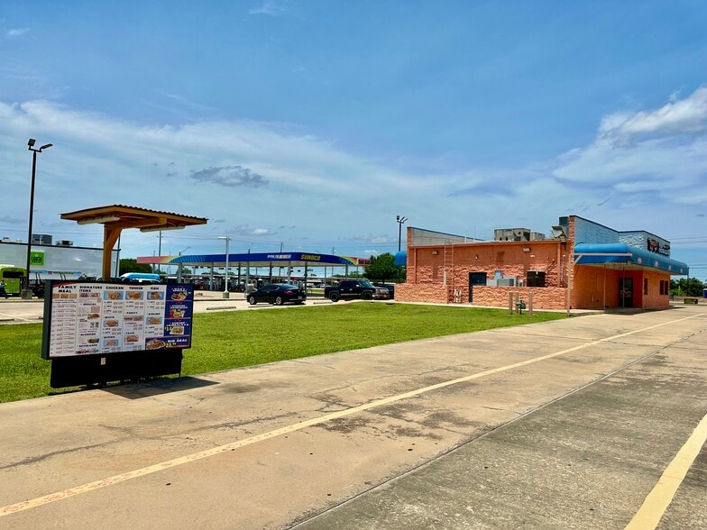 5400 Avenue I, Rosenberg, TX for lease - Building Photo - Image 3 of 4