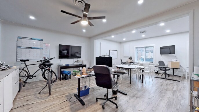 715-717 Queen St E, Toronto, ON for lease Building Photo- Image 1 of 4