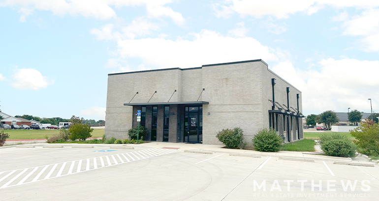 5700 North Park Dr, Watauga, TX for lease - Building Photo - Image 2 of 3