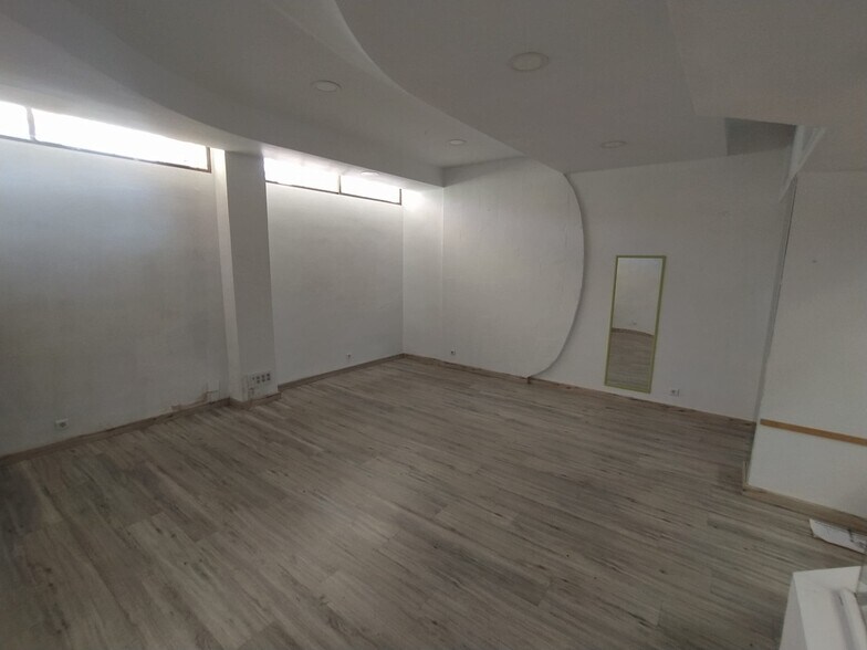 Retail in Cáceres, Cáceres for lease - Building Photo - Image 1 of 3