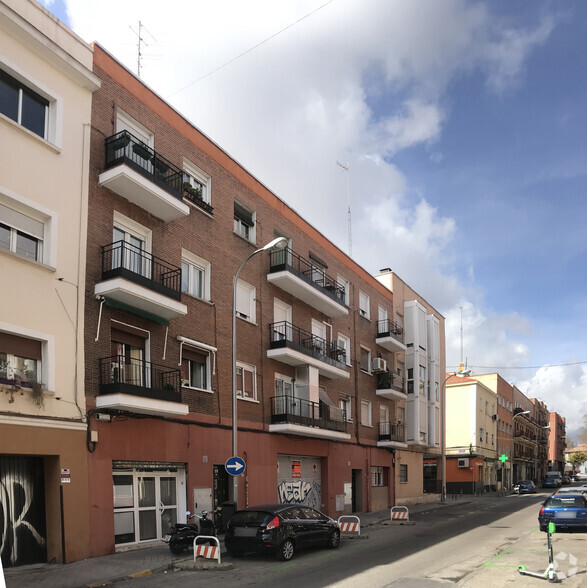 Calle Martín Machío, 16, Madrid, Madrid for lease - Primary Photo - Image 1 of 1