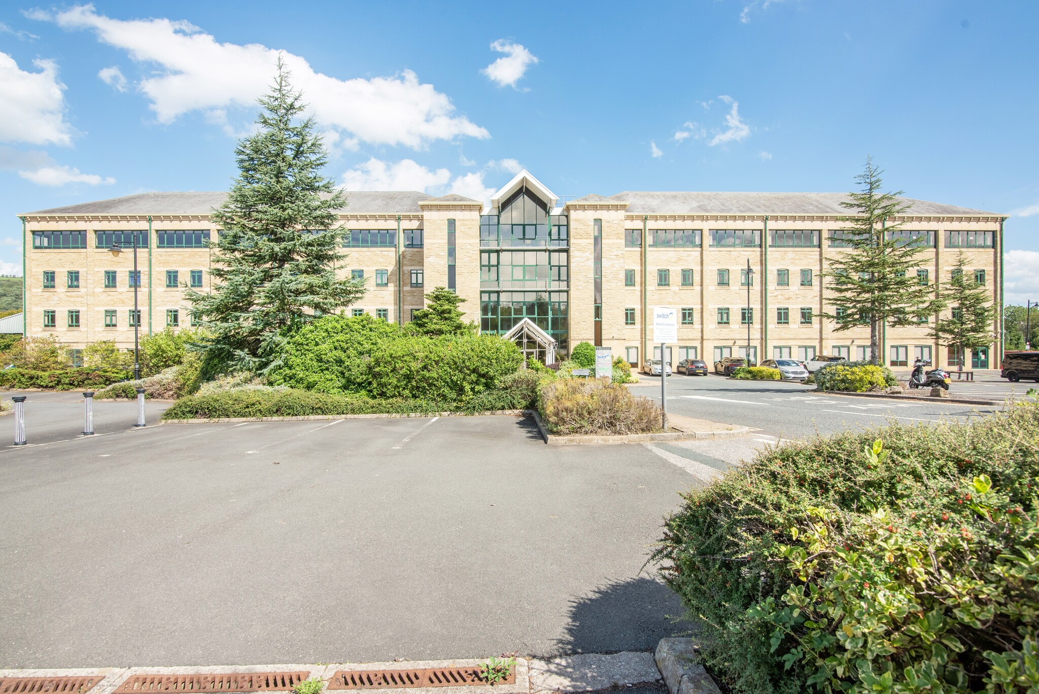 Salts Mill Rd, Shipley for lease Building Photo- Image 1 of 9