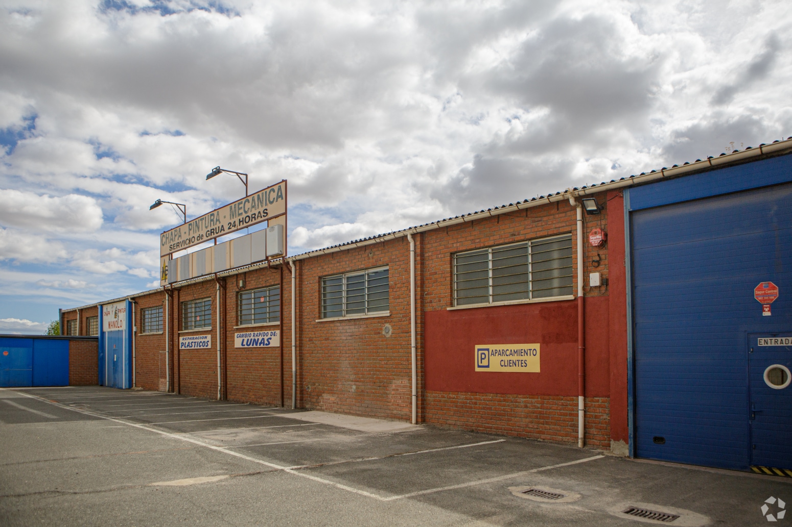 Industrial in Ávila, Ávila for sale Building Photo- Image 1 of 8