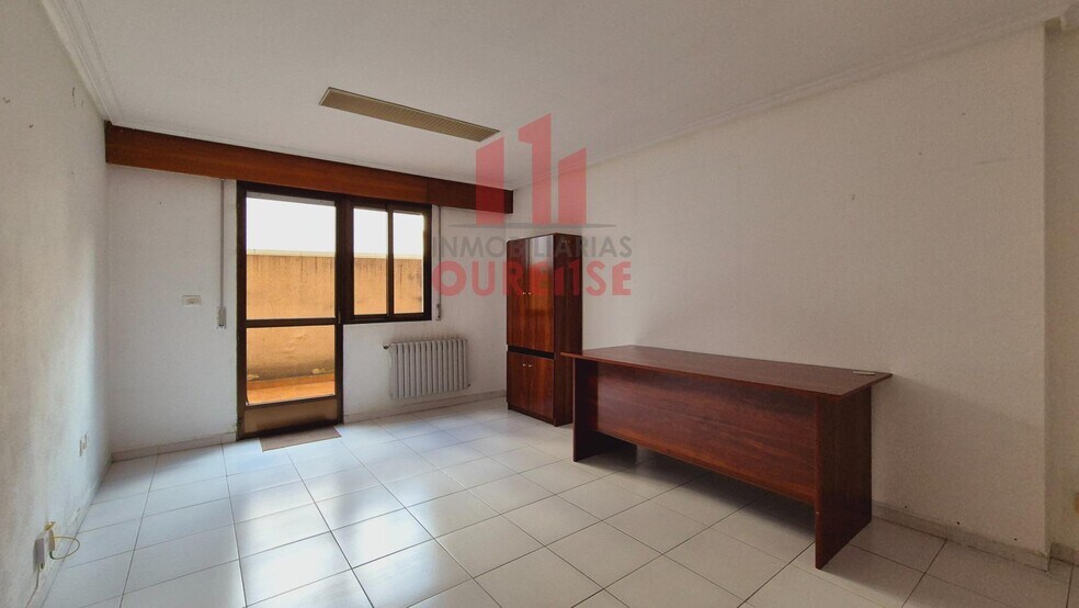 Office in Ourense, Orense for lease - Building Photo - Image 3 of 5