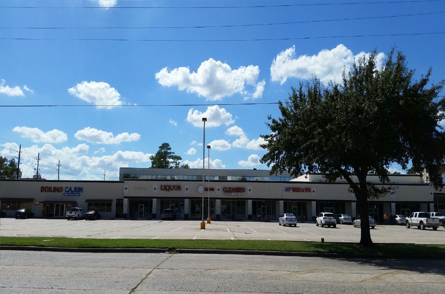 3702 Cypress Creek Pkwy, Houston, TX for lease - Building Photo - Image 1 of 4