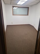 822 Broad St, Beloit, WI for lease Interior Photo- Image 2 of 6