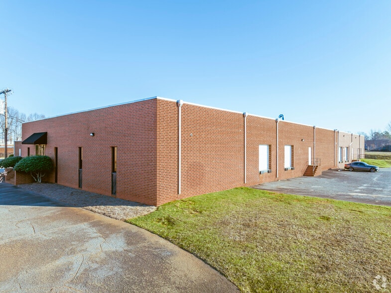 619-627 Anderson St, Charlotte, NC for lease - Building Photo - Image 2 of 26
