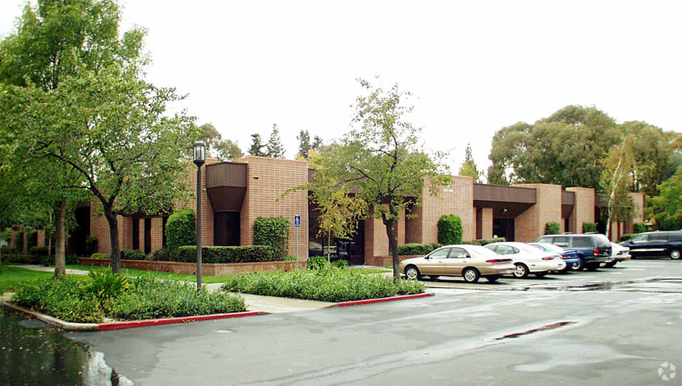 480-488 N Wiget Ln, Walnut Creek, CA for lease - Building Photo - Image 2 of 4