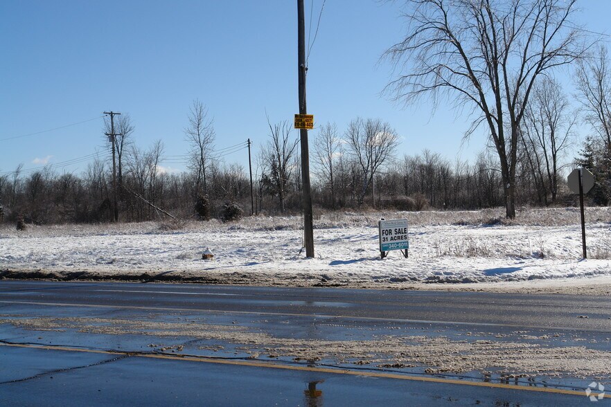 W Pierson Rd, Flint, MI for sale - Building Photo - Image 2 of 2