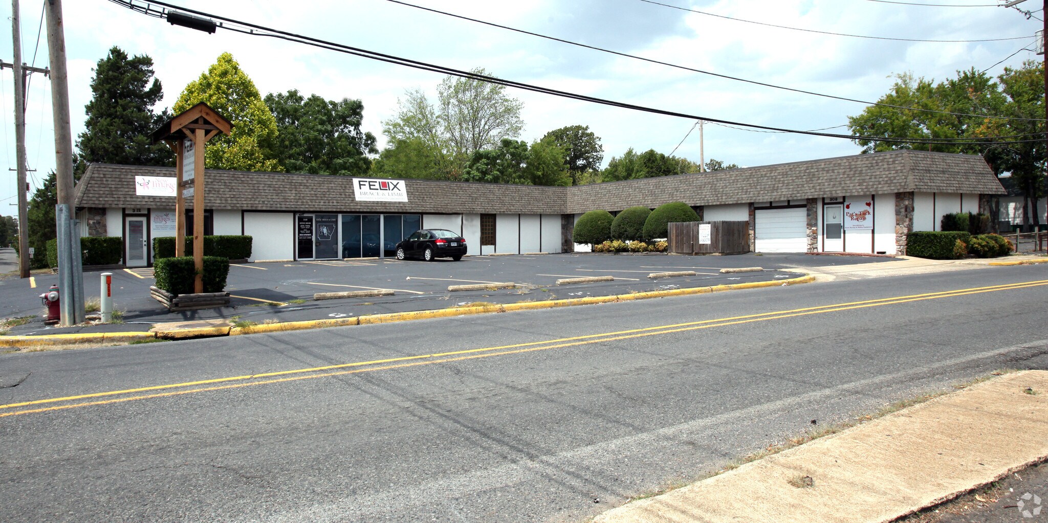 310 Higdon Ferry Rd portfolio of 2 properties for sale on LoopNet.com Primary Photo- Image 1 of 11