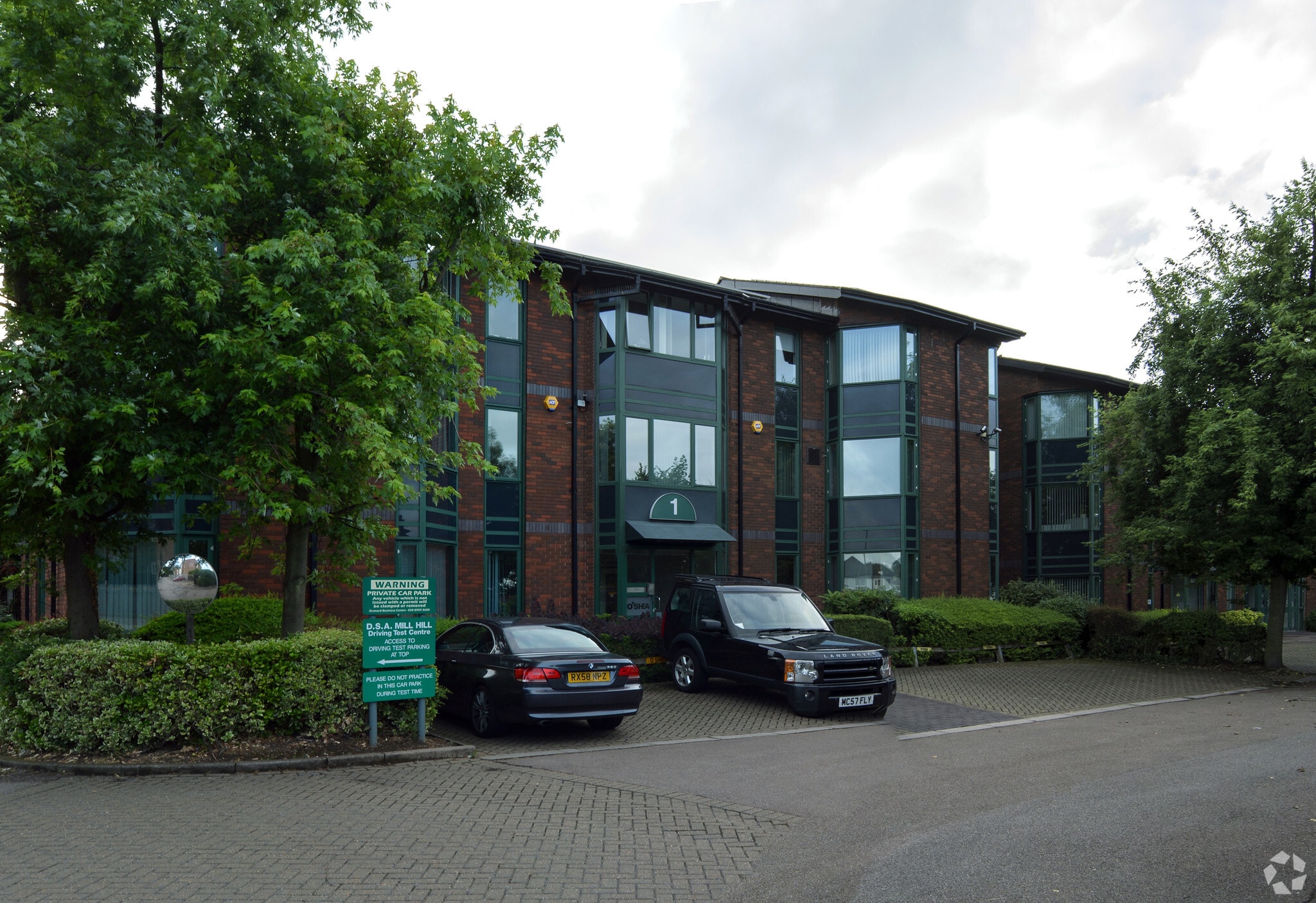 Bunns Ln, London for sale Primary Photo- Image 1 of 1