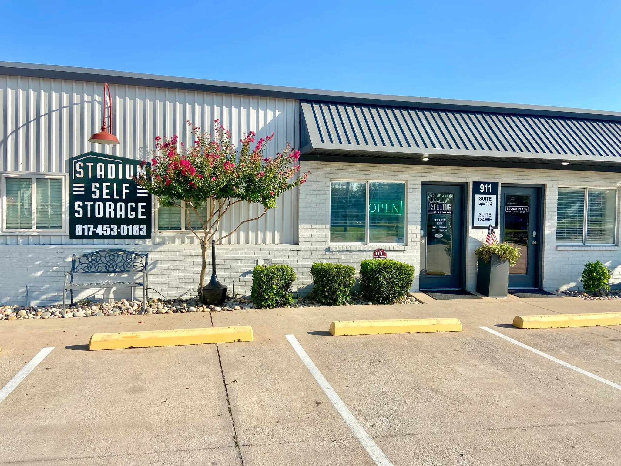 911-1003 E Broad St, Mansfield, TX for lease Building Photo- Image 1 of 11