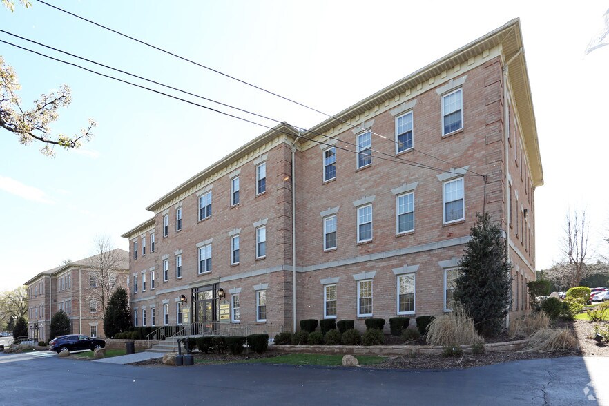 2002 Sproul Rd, Broomall, PA, 19008 Office Space For Lease