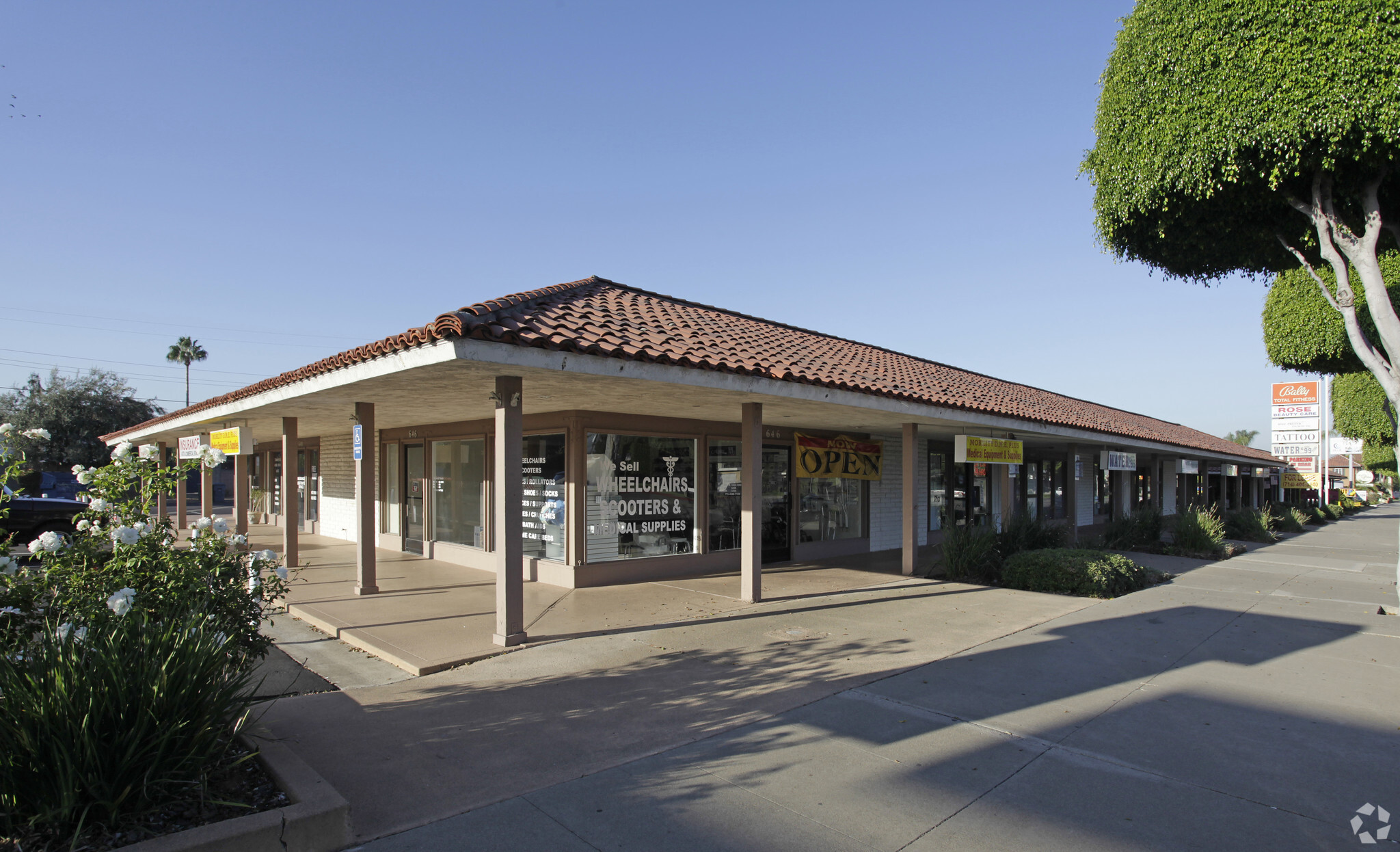 632-650 E Katella Ave, Orange, CA for lease Primary Photo- Image 1 of 6