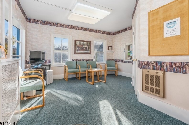 371 Pittstown Rd, Pittstown, NJ 08867 Retail for Sale