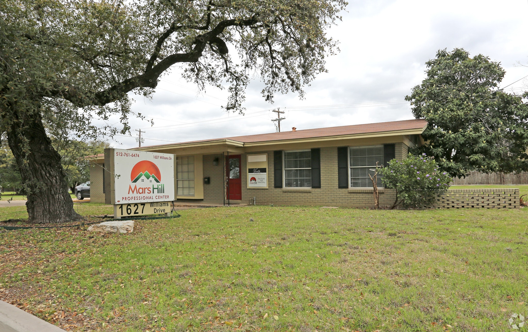 1627 Williams Dr, Georgetown, TX for sale Primary Photo- Image 1 of 1