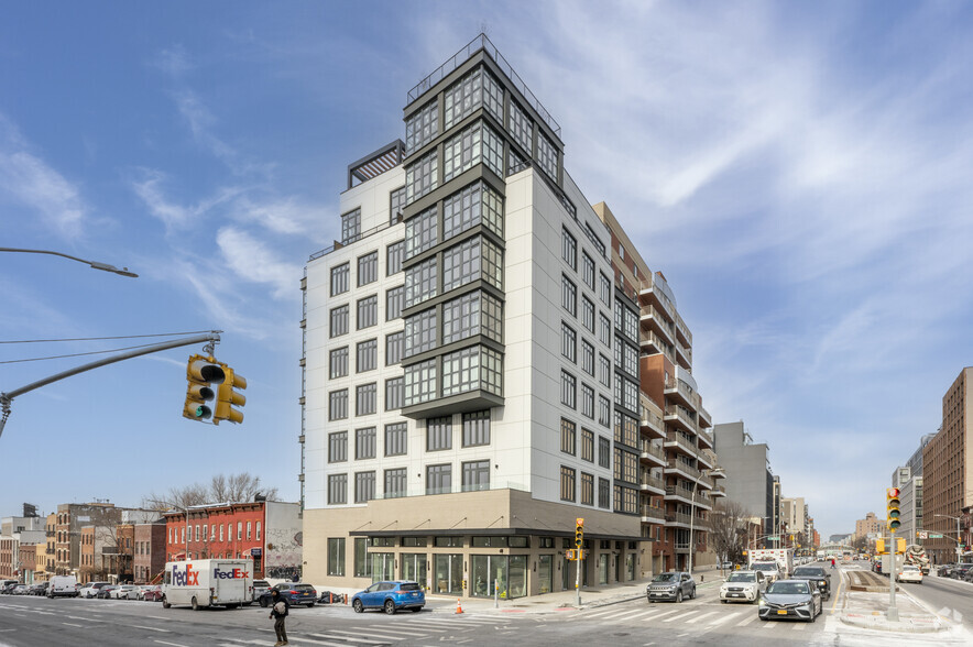 584 4th Ave, Brooklyn, NY for lease - Building Photo - Image 1 of 4