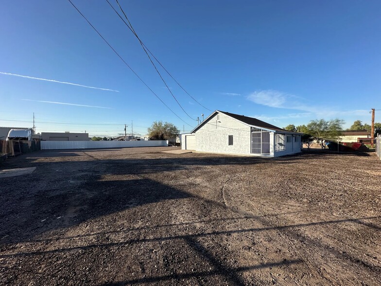 1309-1313 W Lincoln St, Phoenix, AZ for lease - Building Photo - Image 3 of 11