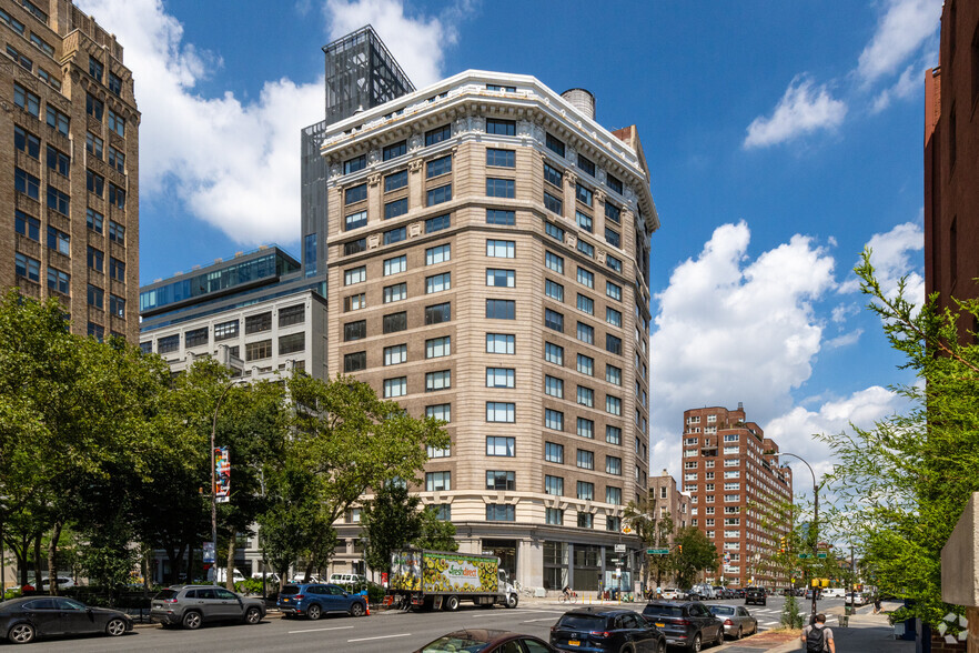 One Soho Sq, New York, NY for lease - Building Photo - Image 3 of 31