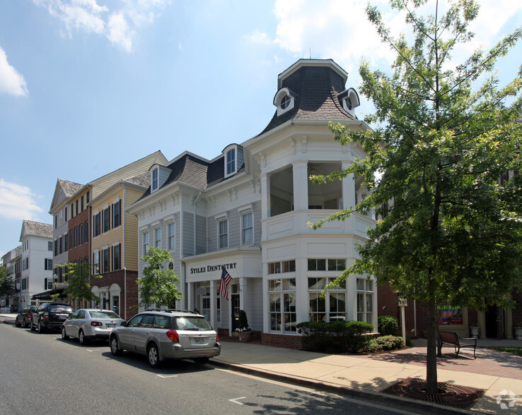 333 Main St, Gaithersburg, MD for lease - Primary Photo - Image 1 of 14