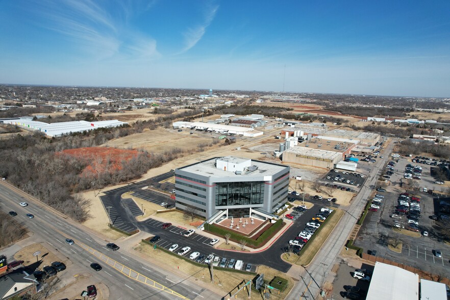 301 NW 63rd St, Oklahoma City, OK for lease - Building Photo - Image 1 of 14