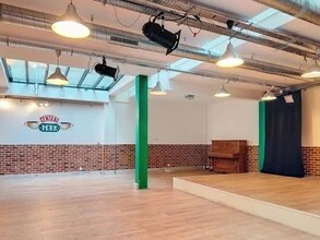 Office in Levallois-Perret for lease Interior Photo- Image 2 of 6
