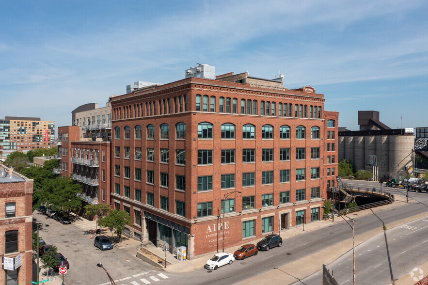 770 N Halsted St, Chicago, IL for lease - Building Photo - Image 2 of 27