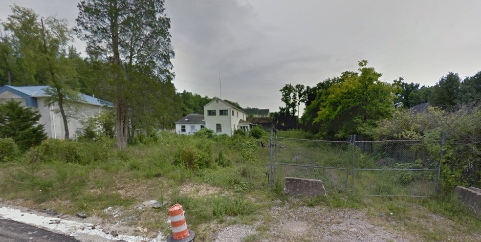 7801 Cinder Bed Rd, Lorton, VA for sale - Building Photo - Image 1 of 1