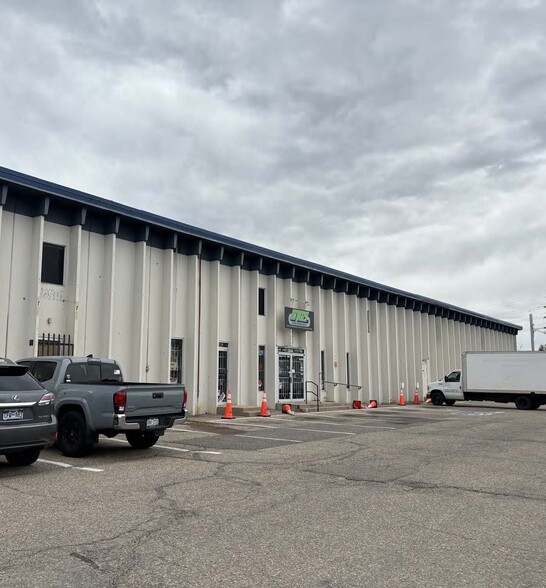 3000-3066 S Platte River Dr, Englewood, CO for lease - Building Photo - Image 1 of 9