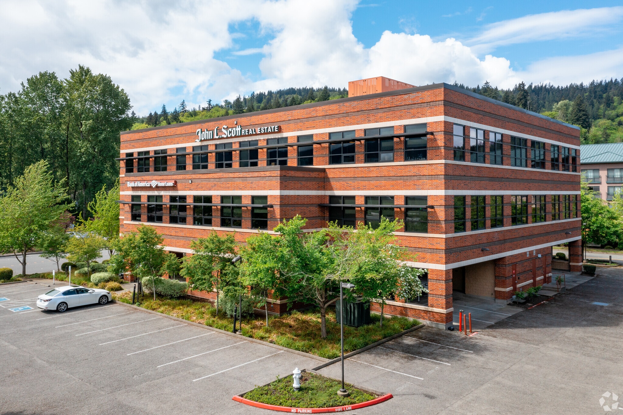 1700 NW Gilman Blvd, Issaquah, WA for sale Building Photo- Image 1 of 1