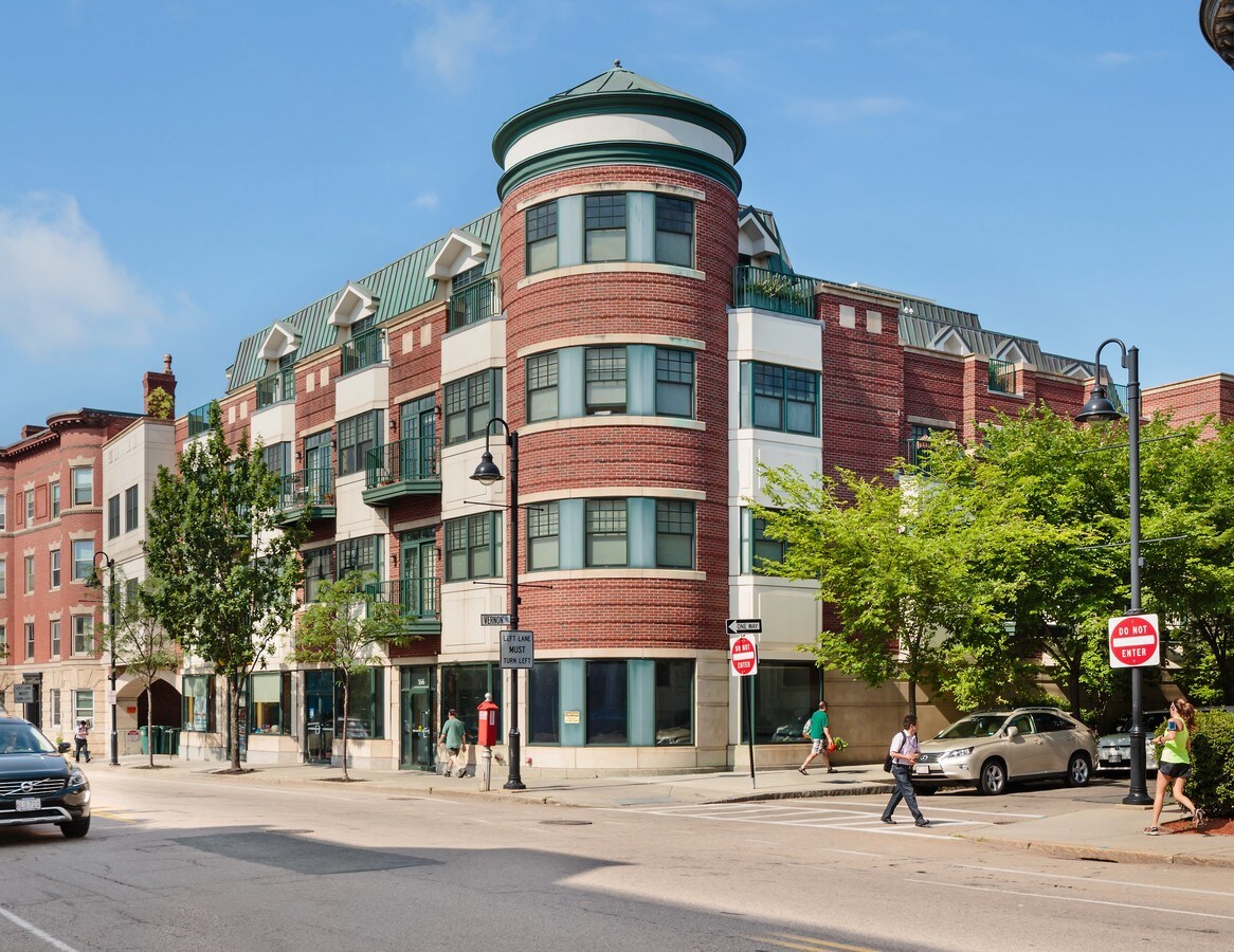 166 Harvard St, Brookline, MA 02446