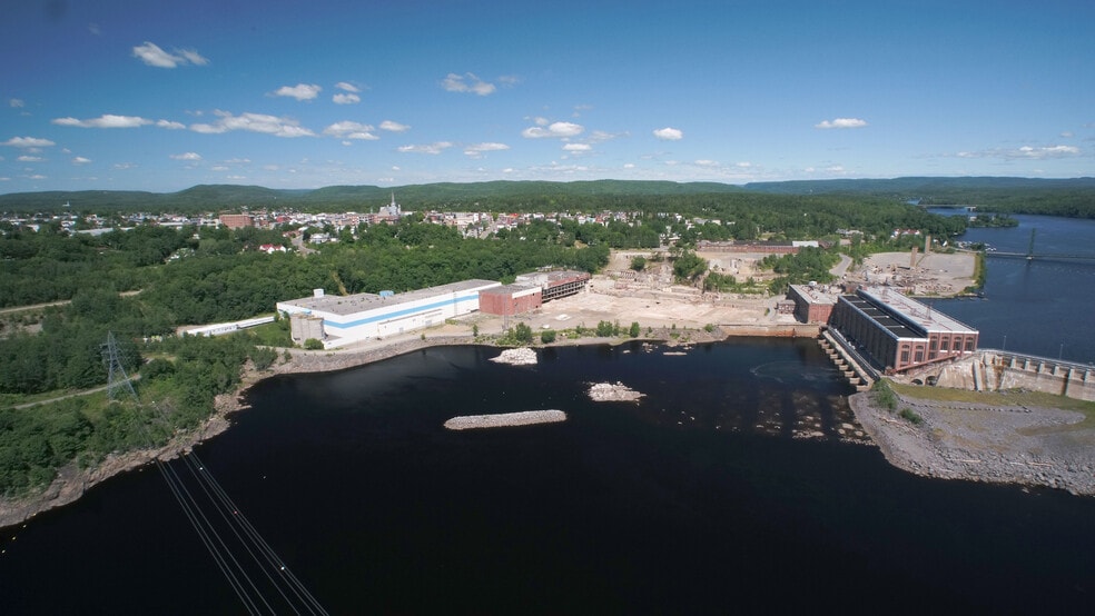 101 Av Chahoon, Shawinigan, QC for sale - Primary Photo - Image 1 of 3