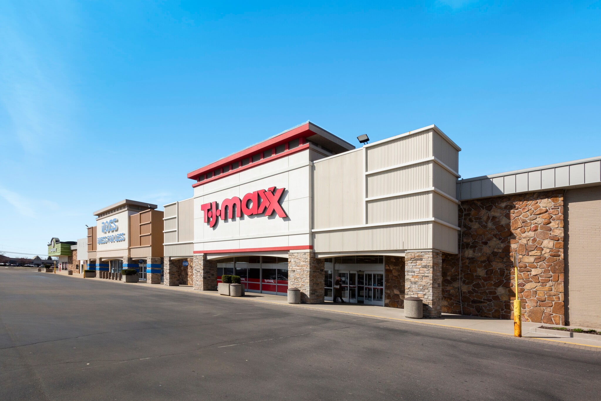 15060-15300 Dix Toledo Rd, Southgate, MI for sale Building Photo- Image 1 of 1