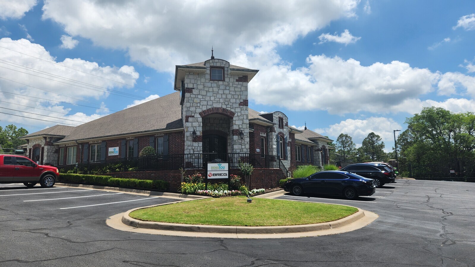 7424 S Yale Ave, Tulsa, OK 74136 South Tulsa Garden Offices