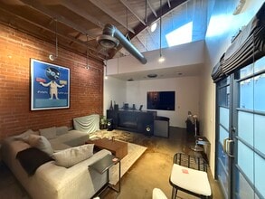 2014-2058 Broadway, Santa Monica, CA for lease Building Photo- Image 1 of 6