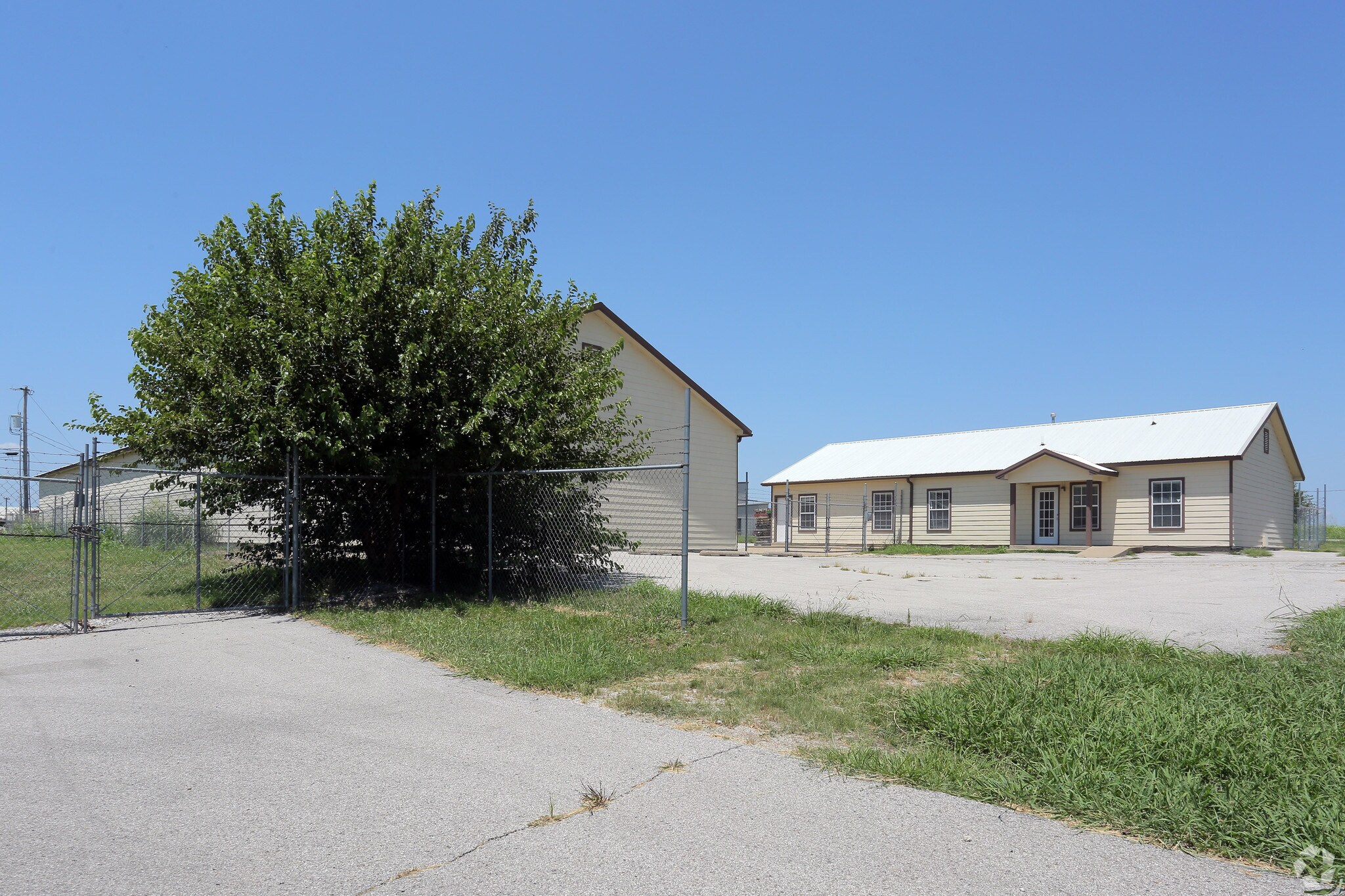 1878 N 168th East Ave, Tulsa, OK for sale Primary Photo- Image 1 of 1