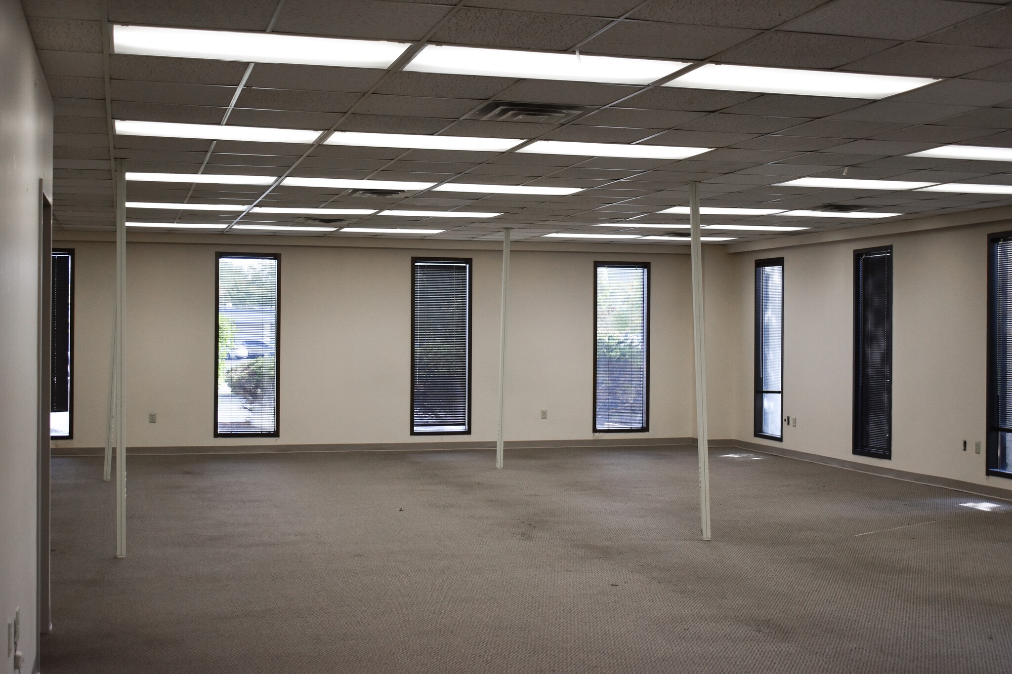 5751 Uptain Rd, Chattanooga, TN for lease Interior Photo- Image 1 of 9