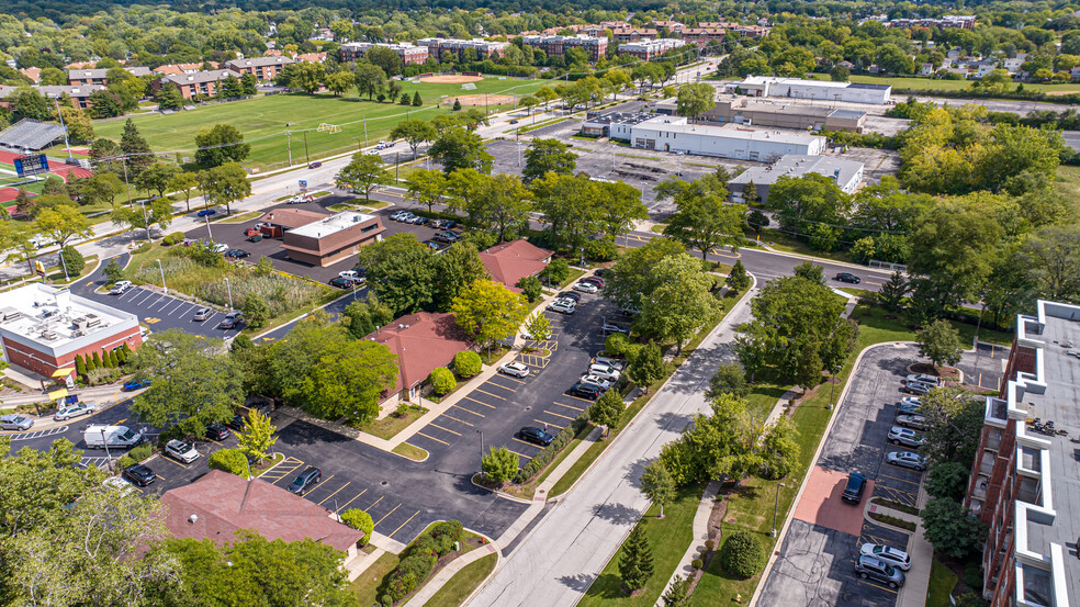 3424-3426 N Old Arlington Heights Rd, Arlington Heights, IL for lease - Building Photo - Image 1 of 37