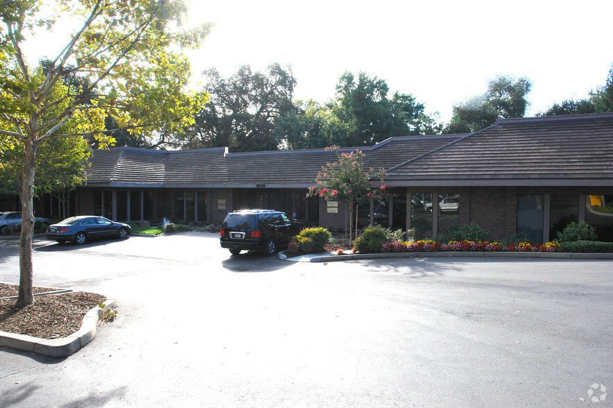 3620 Fair Oaks Blvd, Sacramento, CA for lease - Building Photo - Image 1 of 9