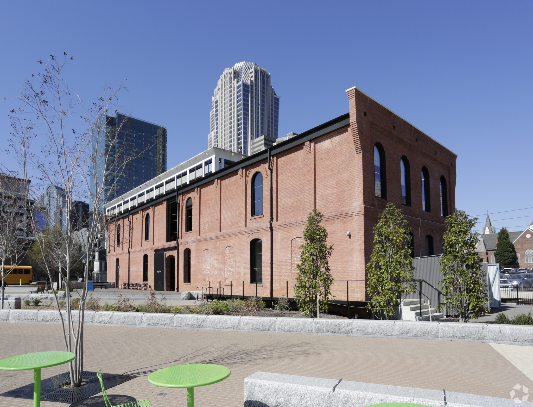 301 E 7th St, Charlotte, NC for lease Primary Photo- Image 1 of 3